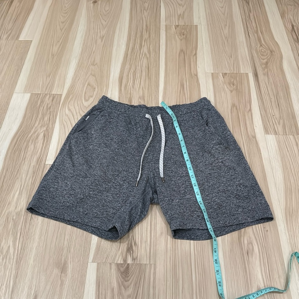 Vuori Men Short
